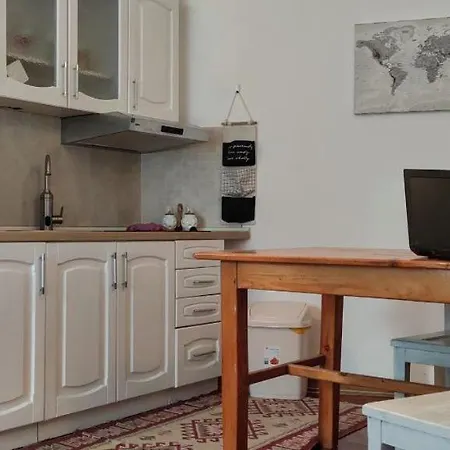 Riverside 아파트 *